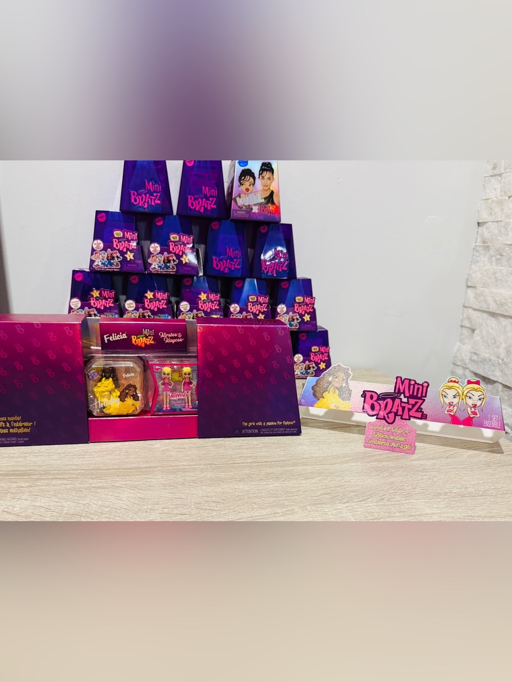Mini Bratz Mystery Box Lot of 19 - Limited Edition Kylie, Felicia Kirstee Kaycee - Picture 4 of 5